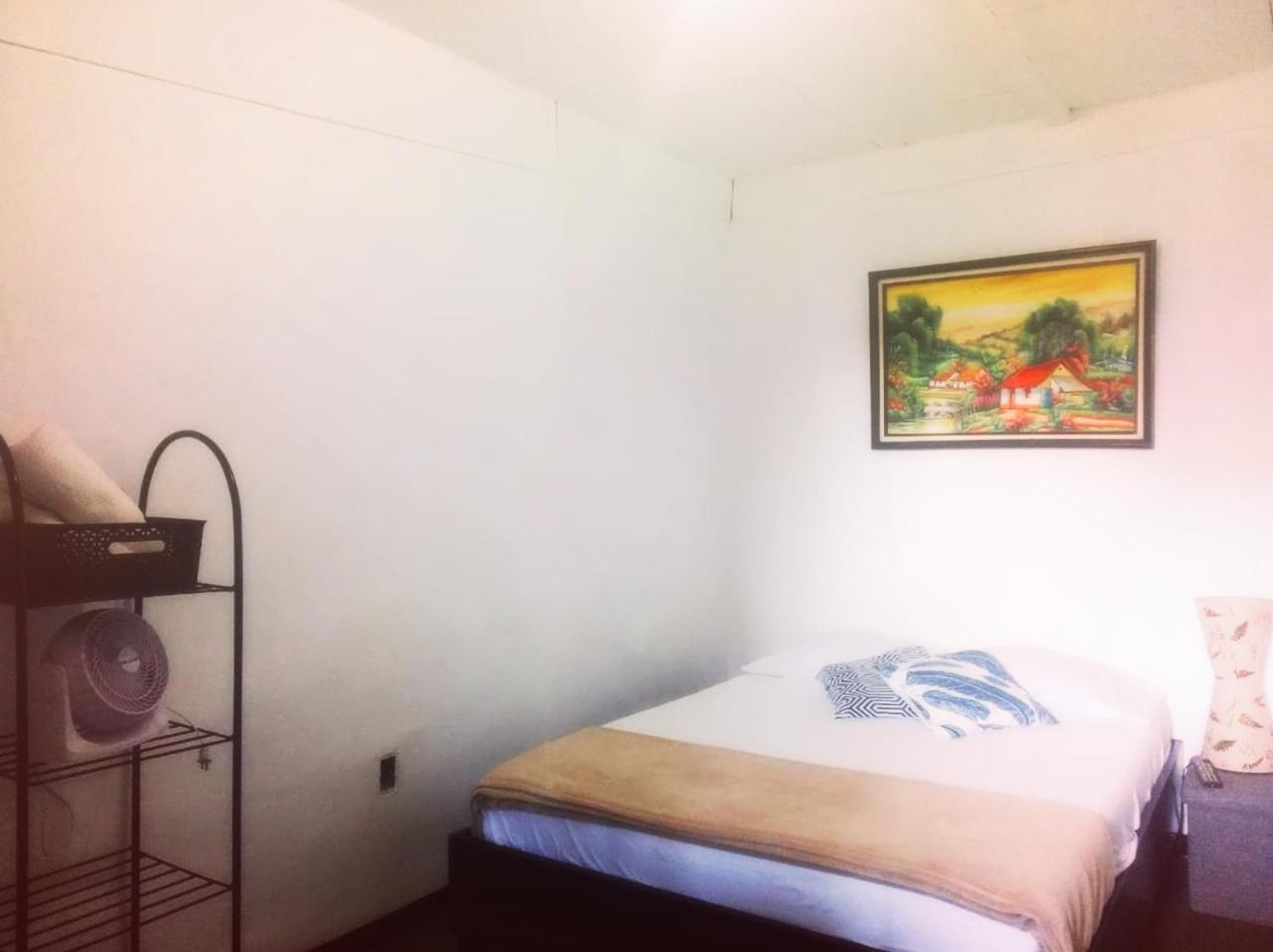 Hostel Trotamundos Alajuela Dış mekan fotoğraf
