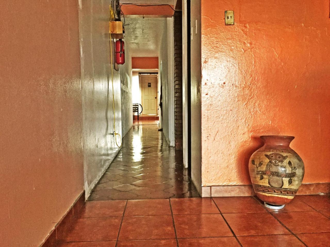 Hostel Trotamundos Alajuela Dış mekan fotoğraf